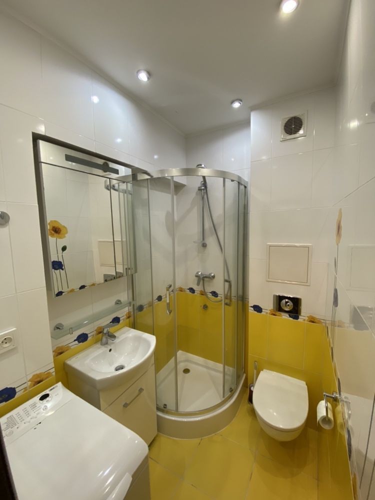 1-Bedroom Apartment near Stryi Park with Modern Studio Kitchen