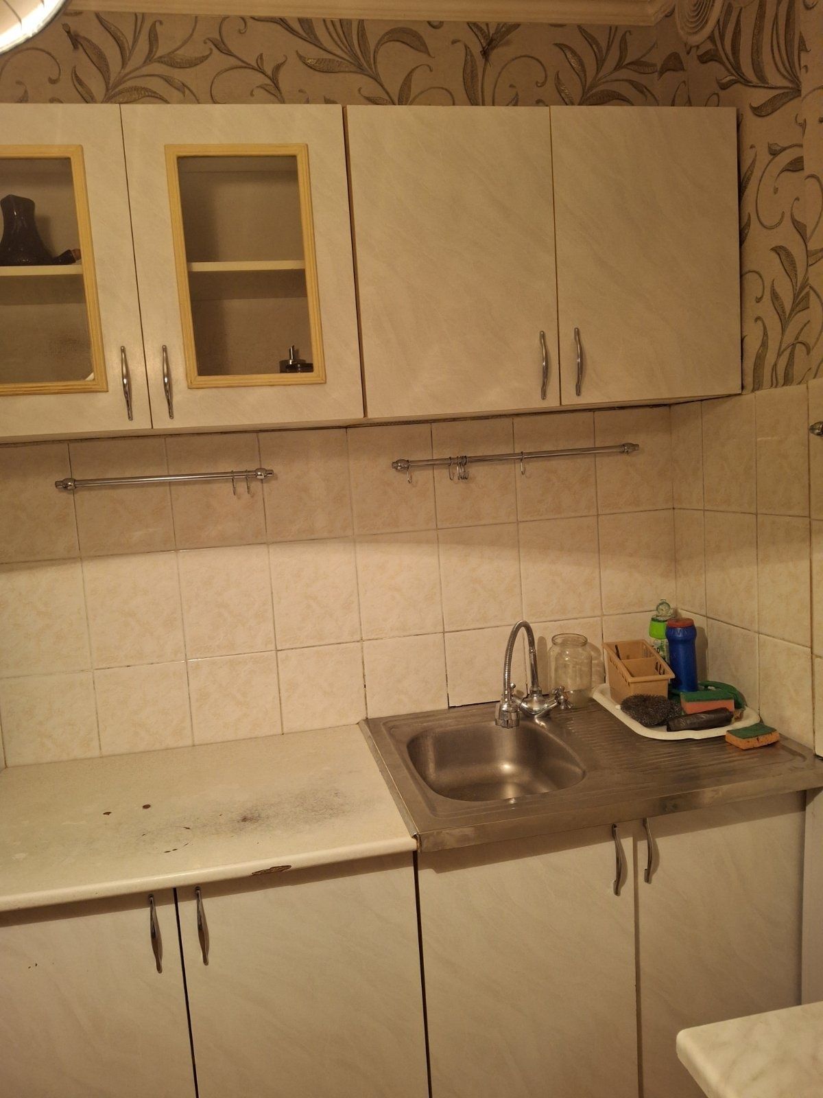 Furnished 1-Bedroom Near Minska Metro with Park View