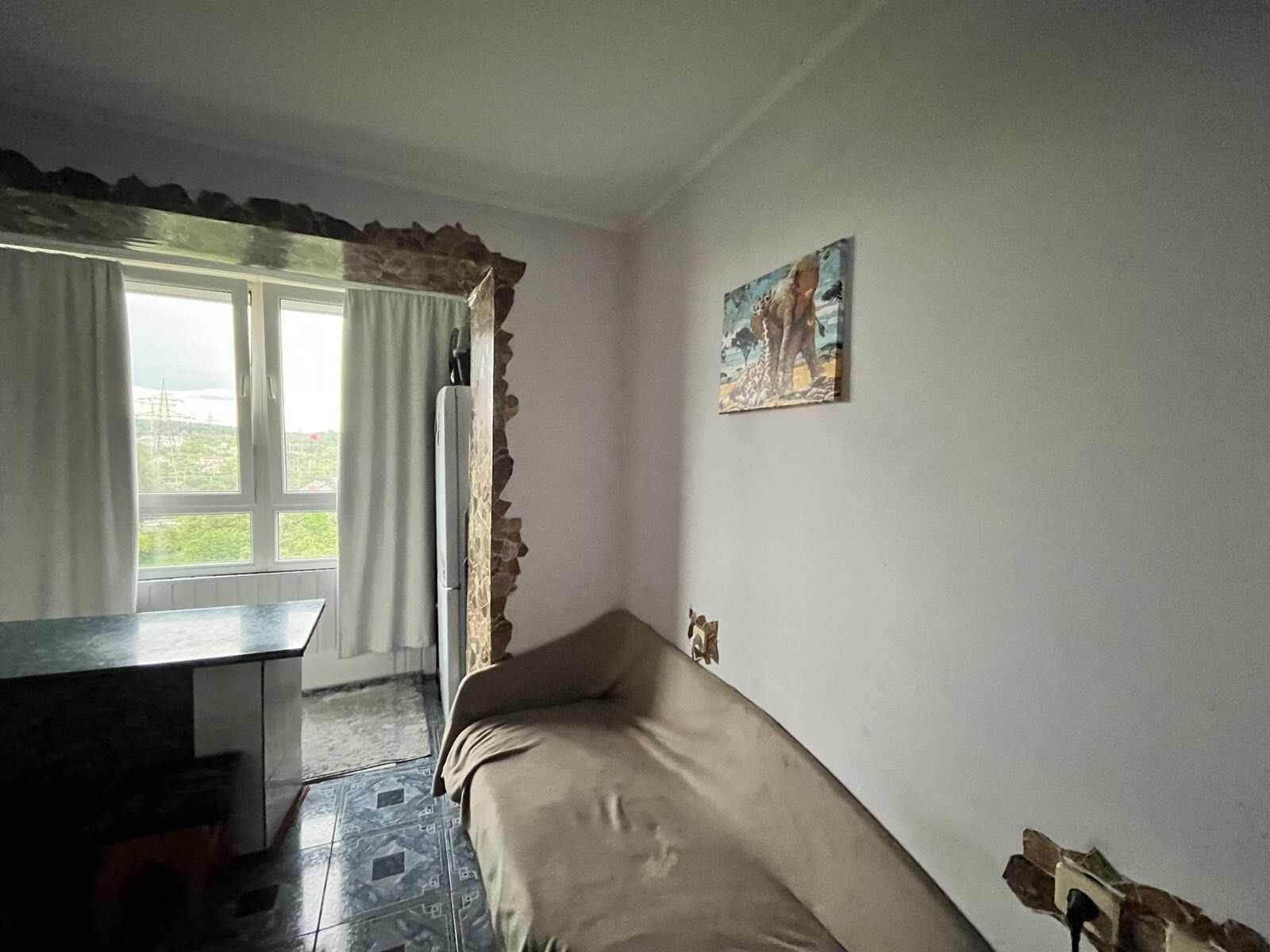 1-Room Apartment on Moroz Street with Renovation