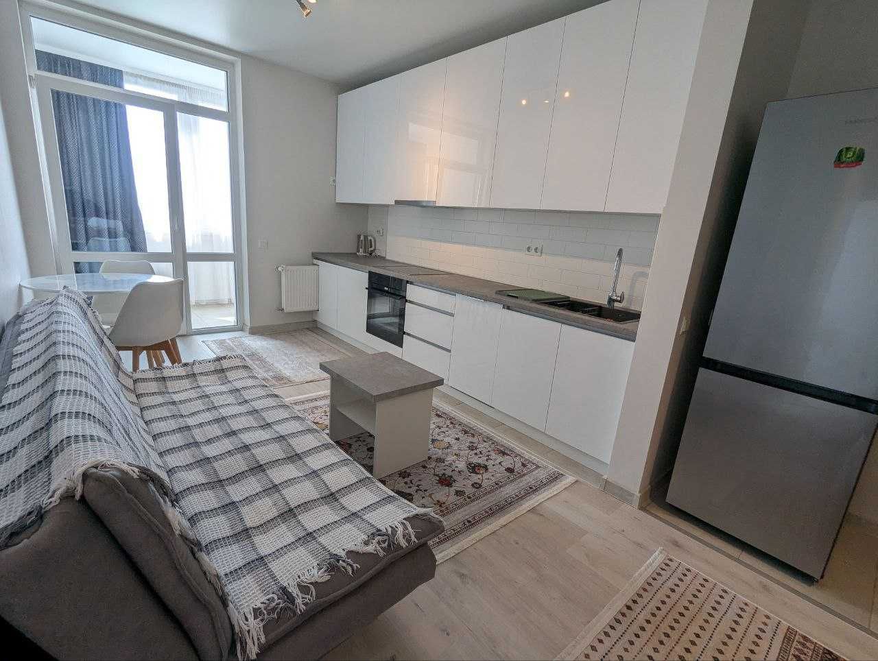 Cozy Apartment in City Center with Balcony and City View