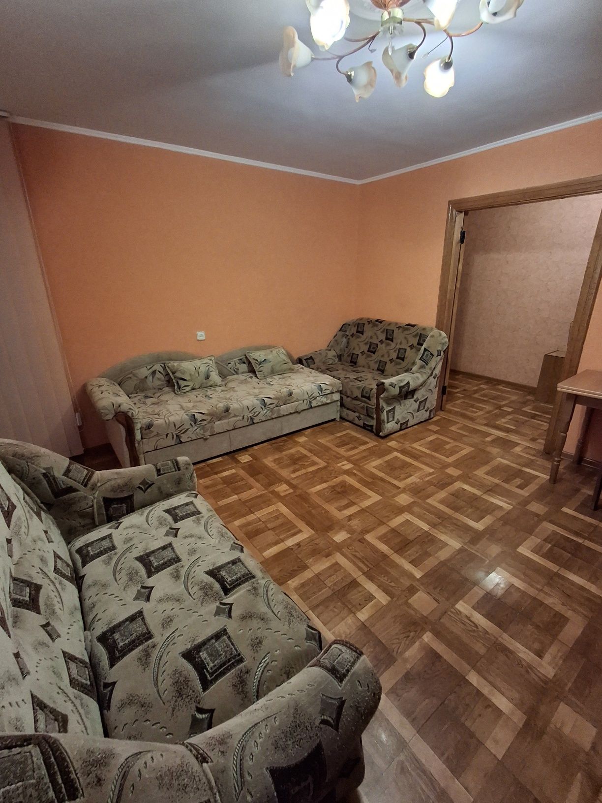 Warm Central Apartment with Modern Kitchen and Amenities