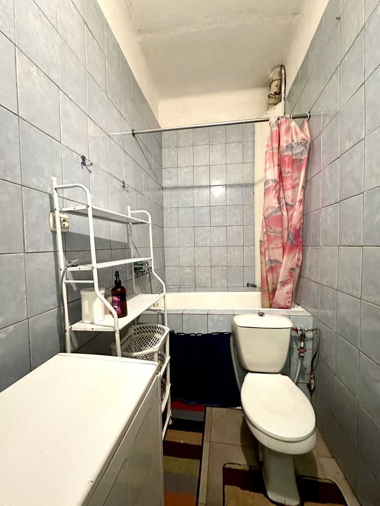 Cozy 2-Room Apartment with Individual Heating in Stryi