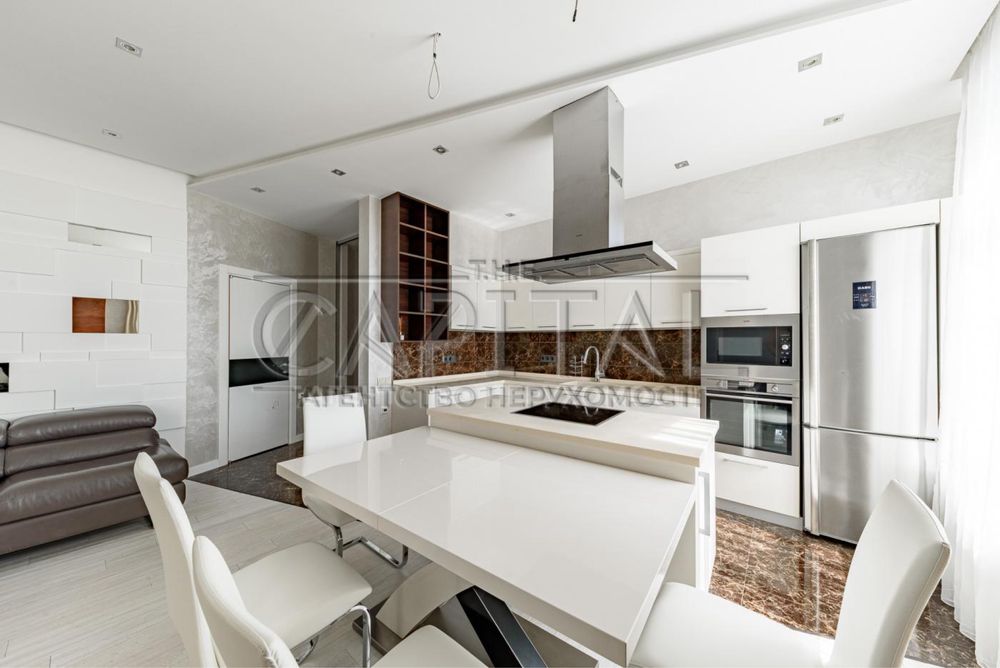 2-Room Apartment with Premium Renovation in Elegant Complex