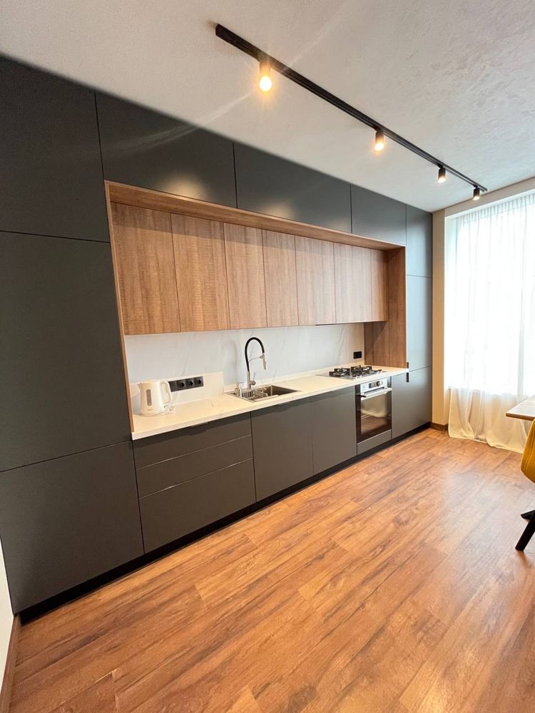 1-Bedroom Apartment with Parking, Designer Renovation