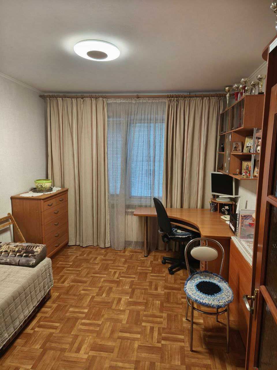2-room apartment on Dobrovolsky Avenue, fully furnished