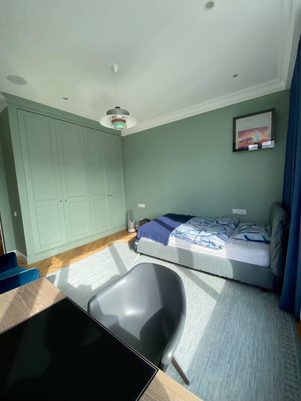 Luxury 4-Room Apartment in SkyLine Complex, Kyiv