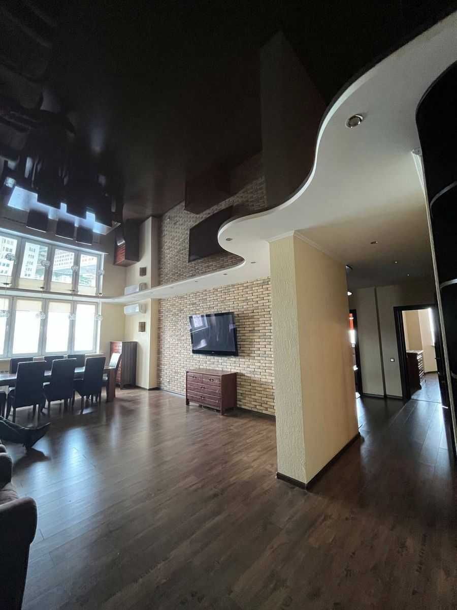 Spacious 4-Room Premium Apartment near Osokorky Metro