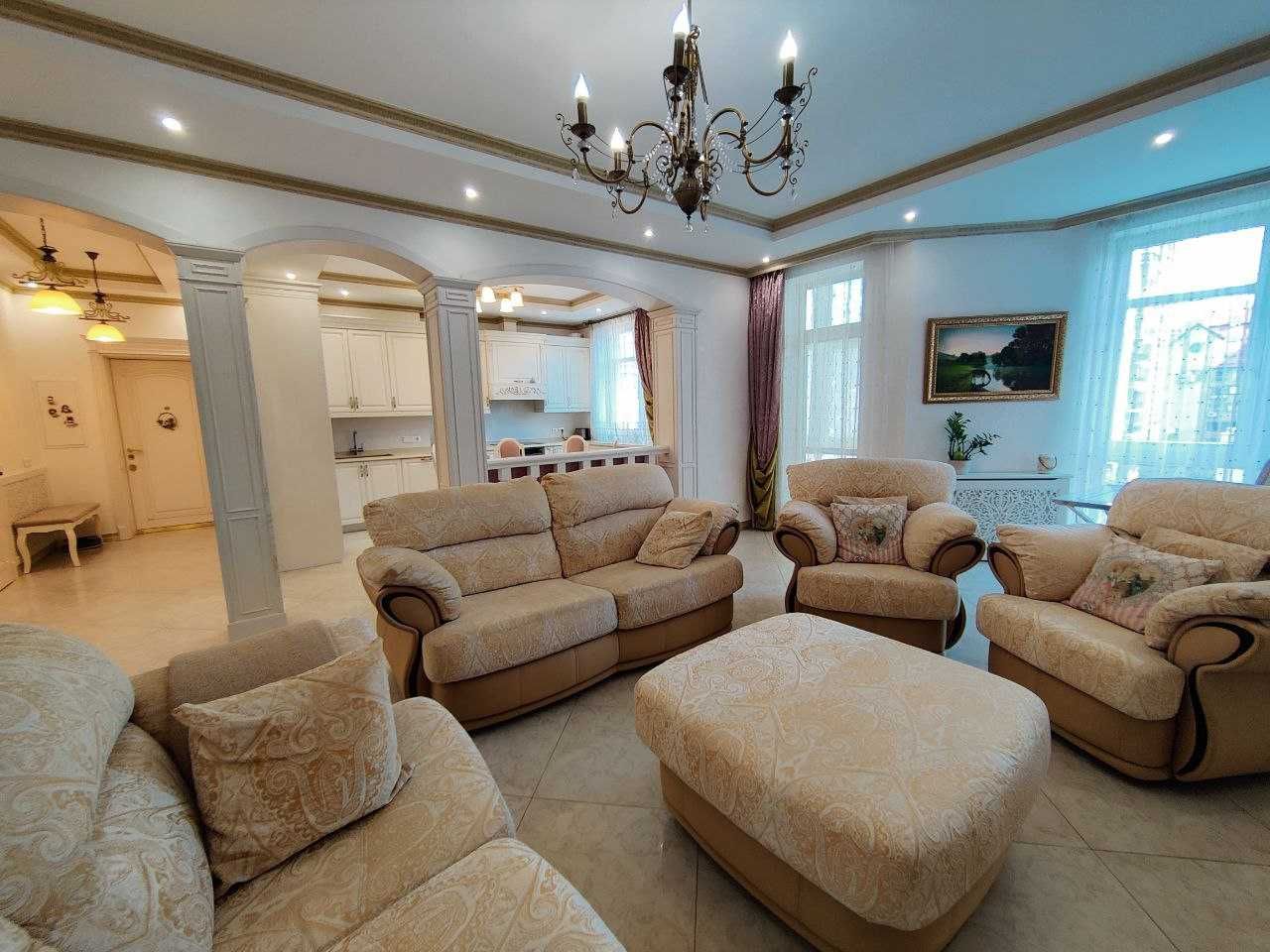 Luxury 3-bedroom apartment in Botanic Paradise complex near Botanical Garden