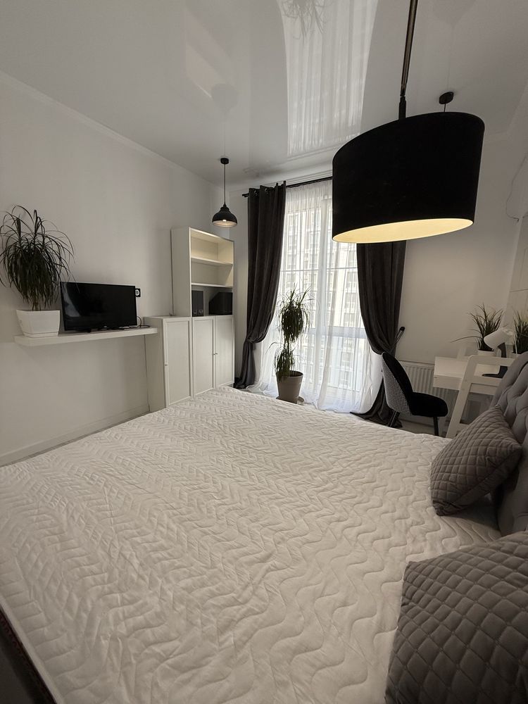 2-Room Apartment in Novaya Angliya Complex, Goloseyevsky District