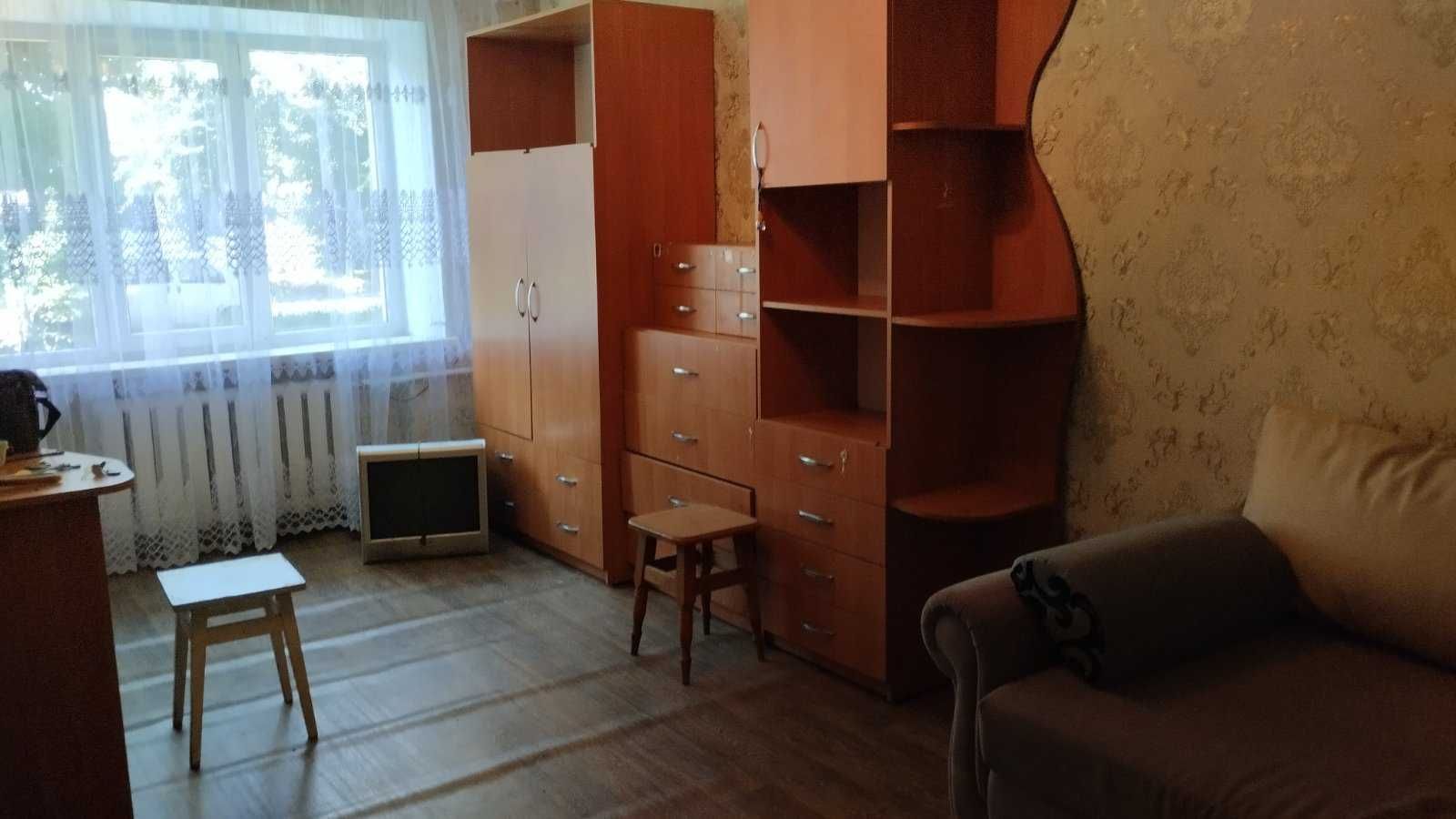 Косметикалық жөндеу жасалған, толық жиһаздандырылған бір бөлмелі пәтер