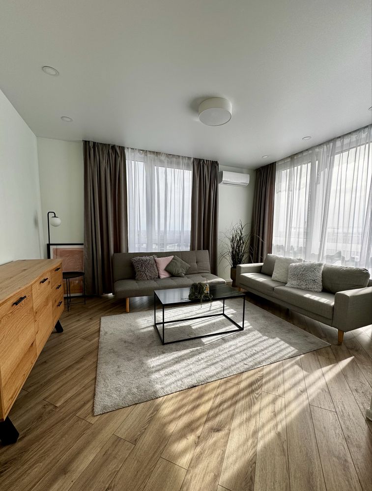 Apartment in Slavutych 2 Complex near Metro Station