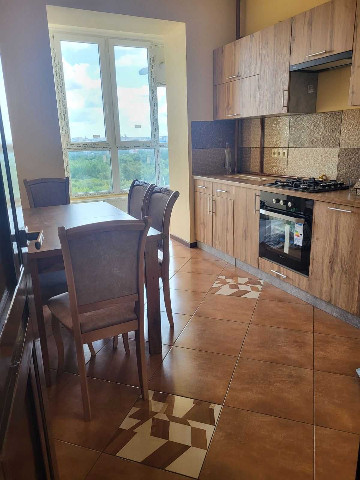 2-Room Apartment on Khimikiv Street, Quiet Park Area, New Building