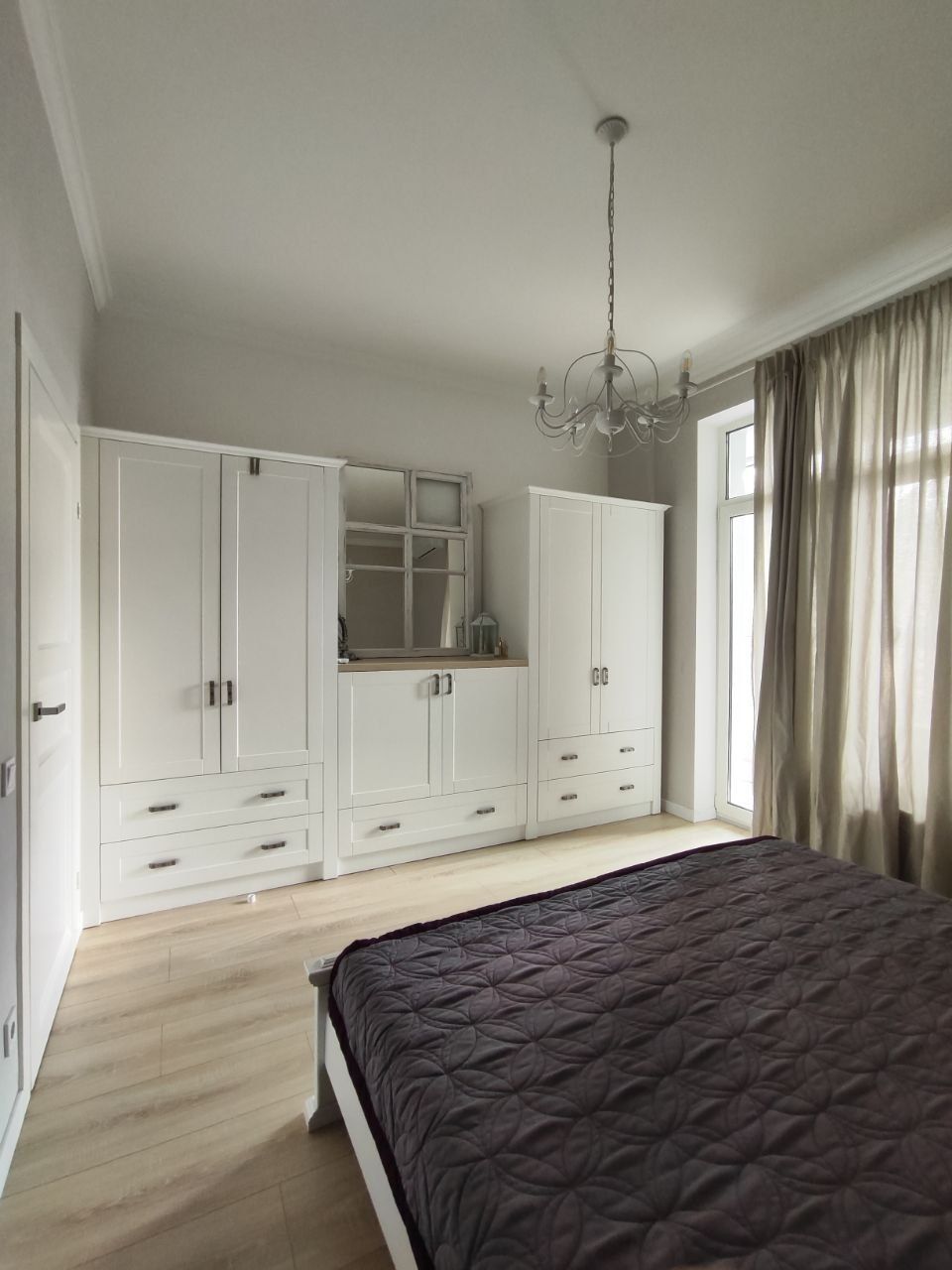 Modern Two-Bedroom Apartment in Business-Class Complex