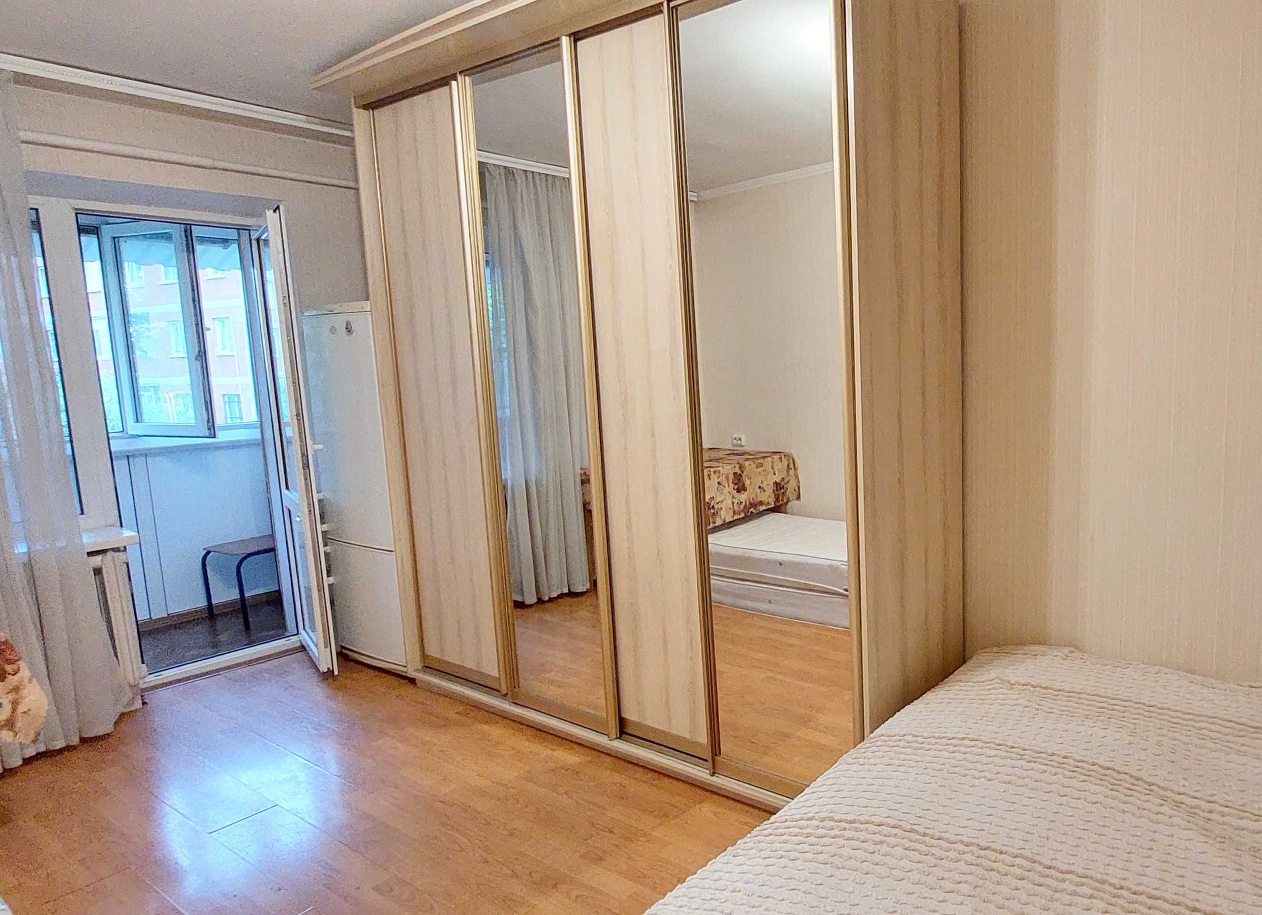 Cozy 1-bedroom apartment near Kyiv in Vyshnevyi