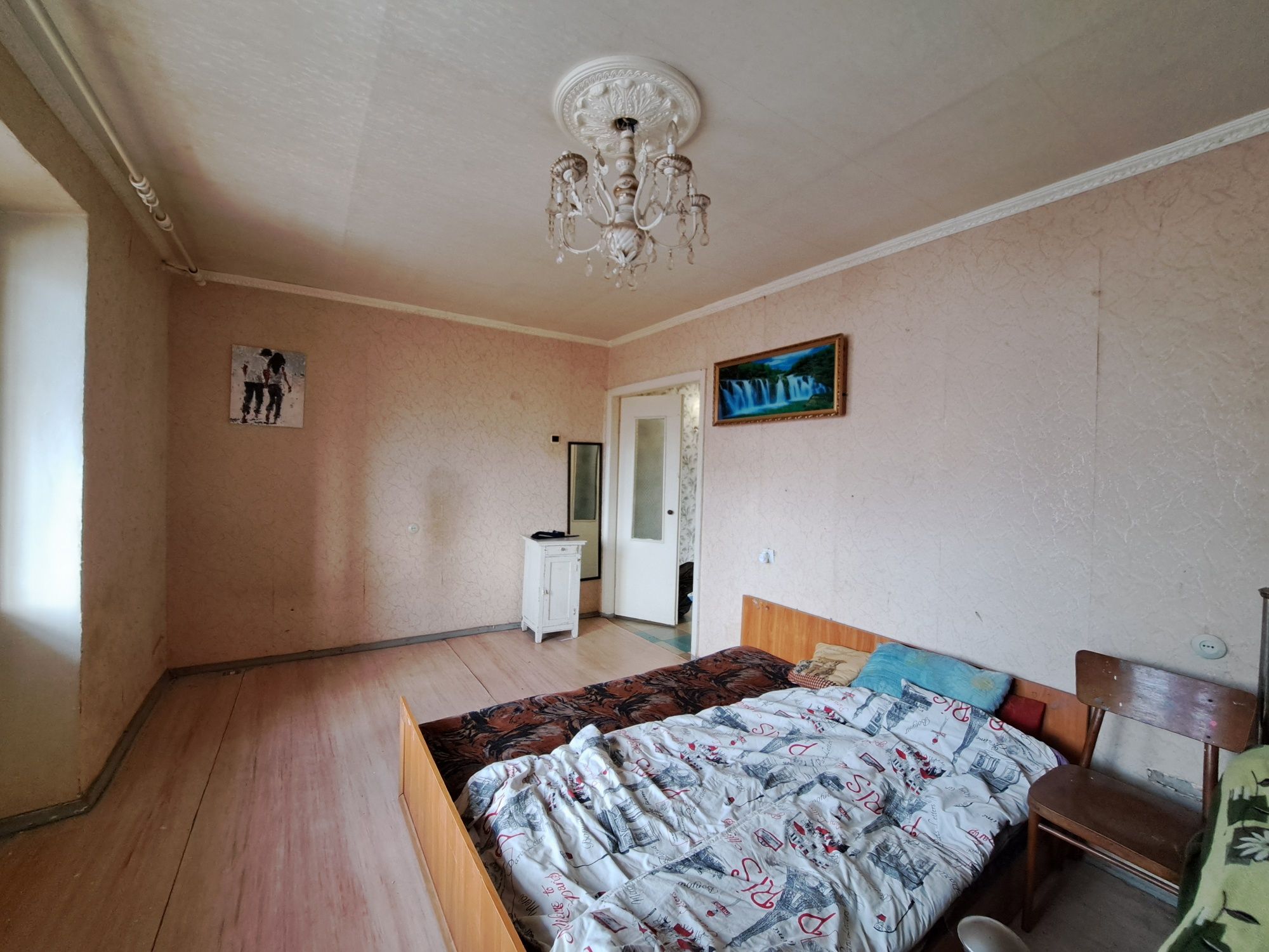 Two-Room Apartment Near College with Appliances