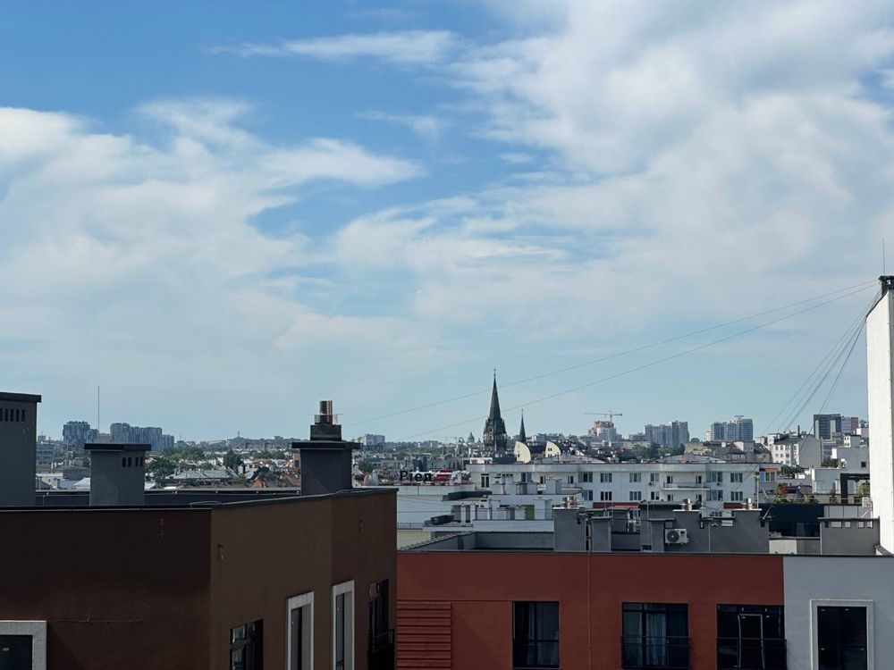 Stylish 1-Bedroom Apartment in Semytsvet Complex with Panoramic Views