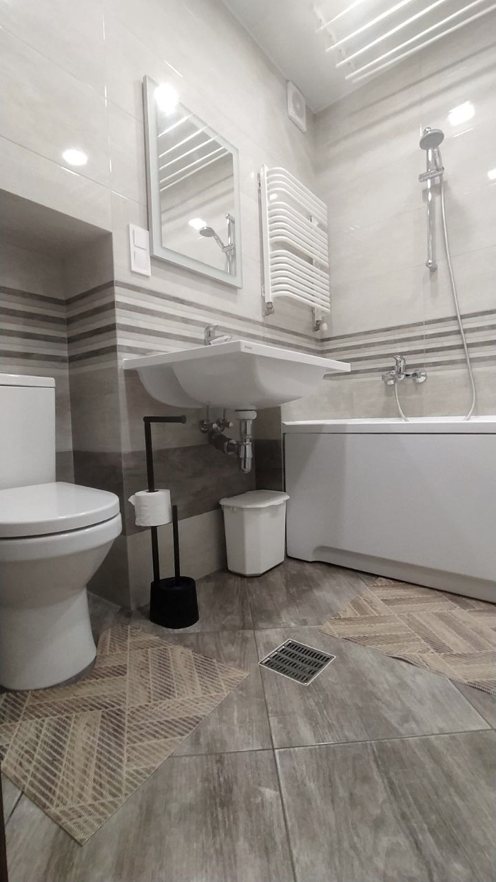 2-Room Apartment in City Center with Quality Renovation