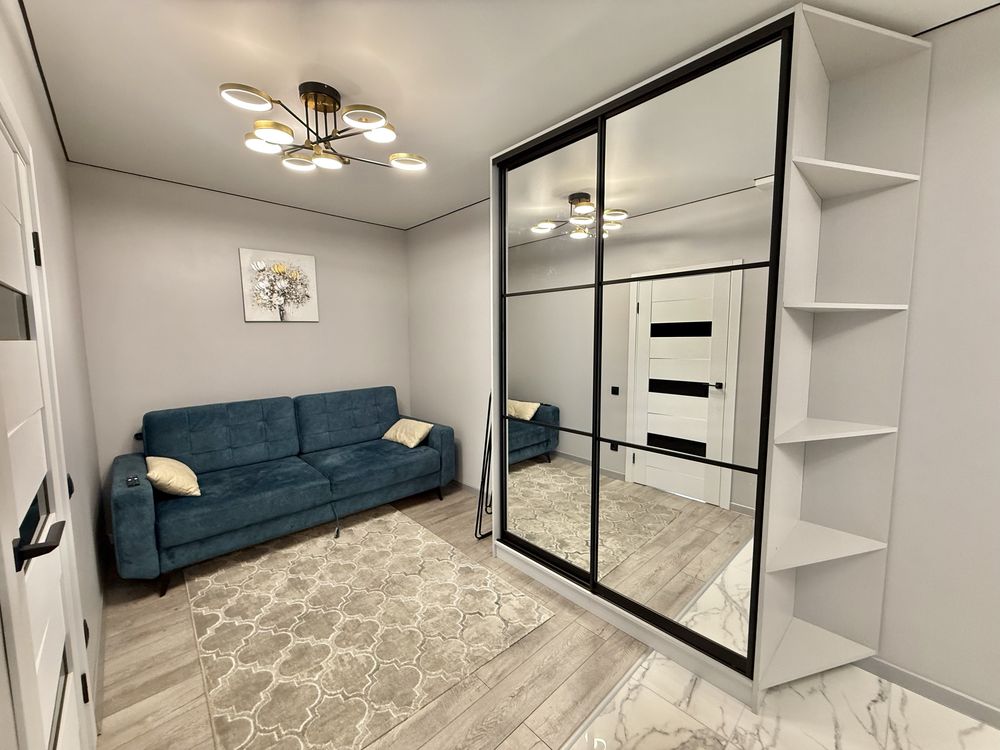 Spacious 1-bedroom apartment in new building on Zaliznychna Street