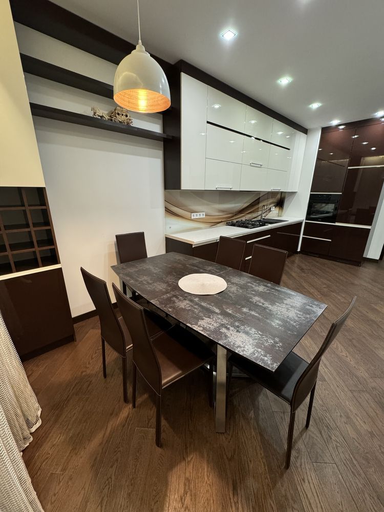 Premium Spacious Apartment with Designer Interior