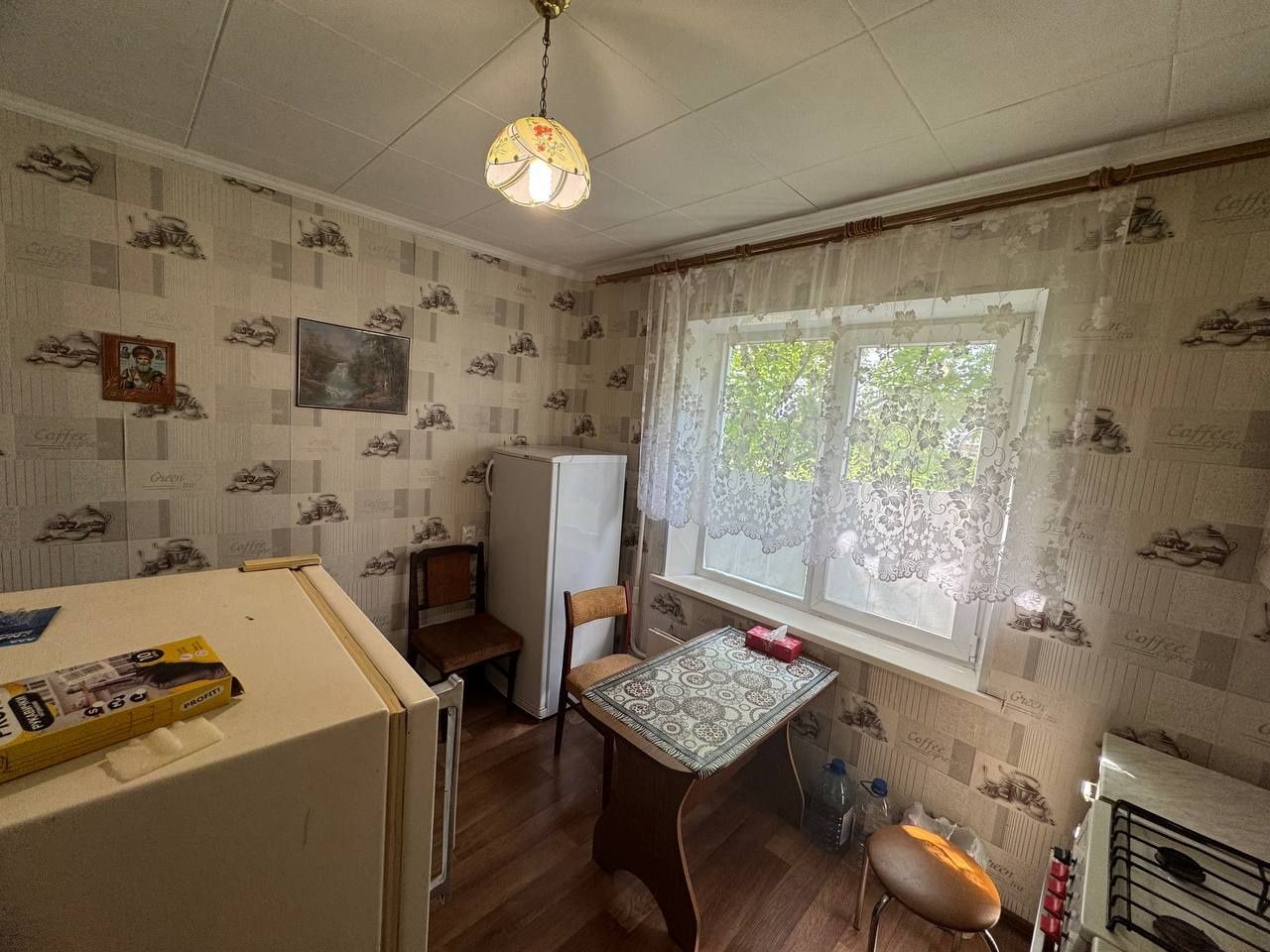 2nd Floor Apartment on Khortytska Street with Furnishings