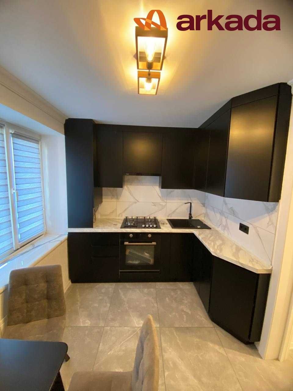 2-Room Apartment with Fresh Renovation on Hrushevsky Street