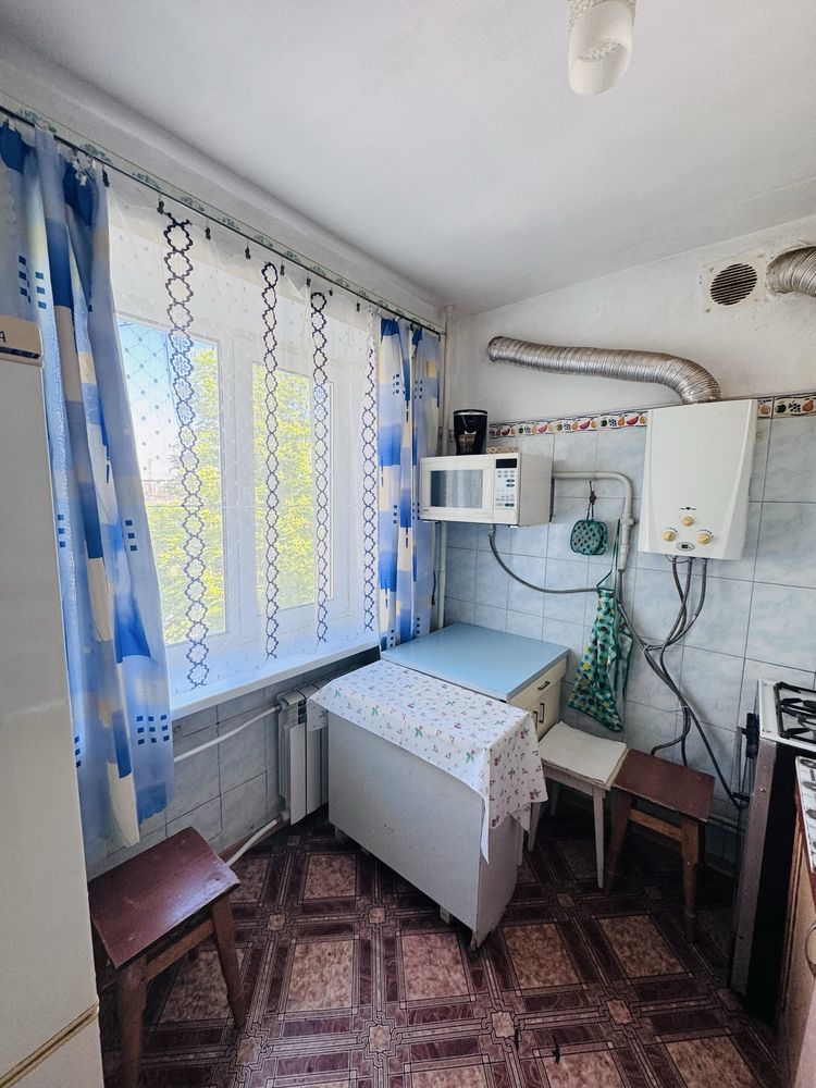 2-Room Apartment in Irpin, Sadova Street, 4/5 Floor