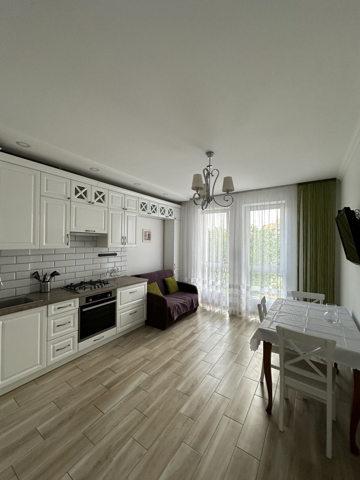 1-Room Apartment on Vyhovskyi Street, New Building with Euro Renovation