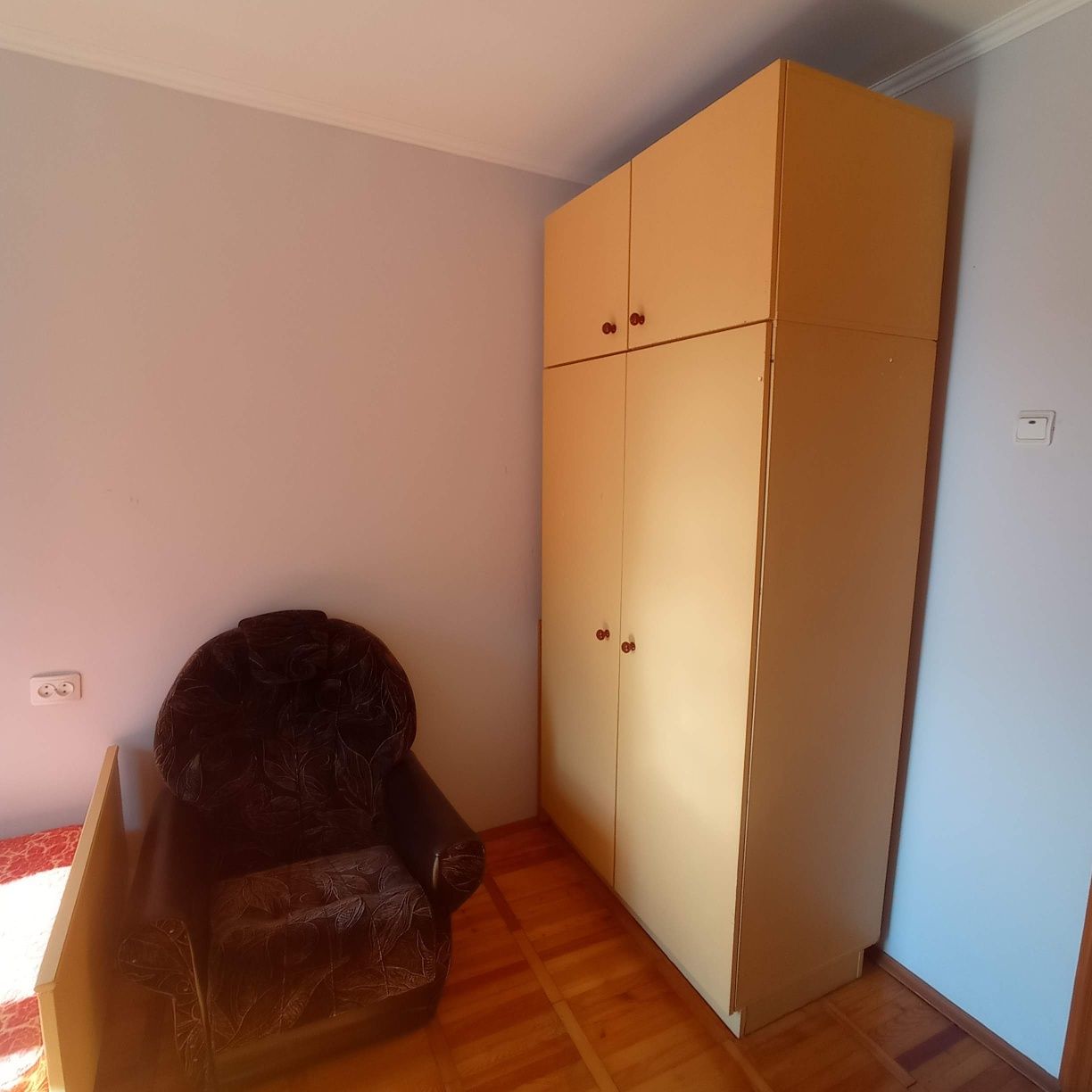 2-Room Apartment on Chelyuskintsiv Street, Separate Rooms, Balcony, 2nd Floor