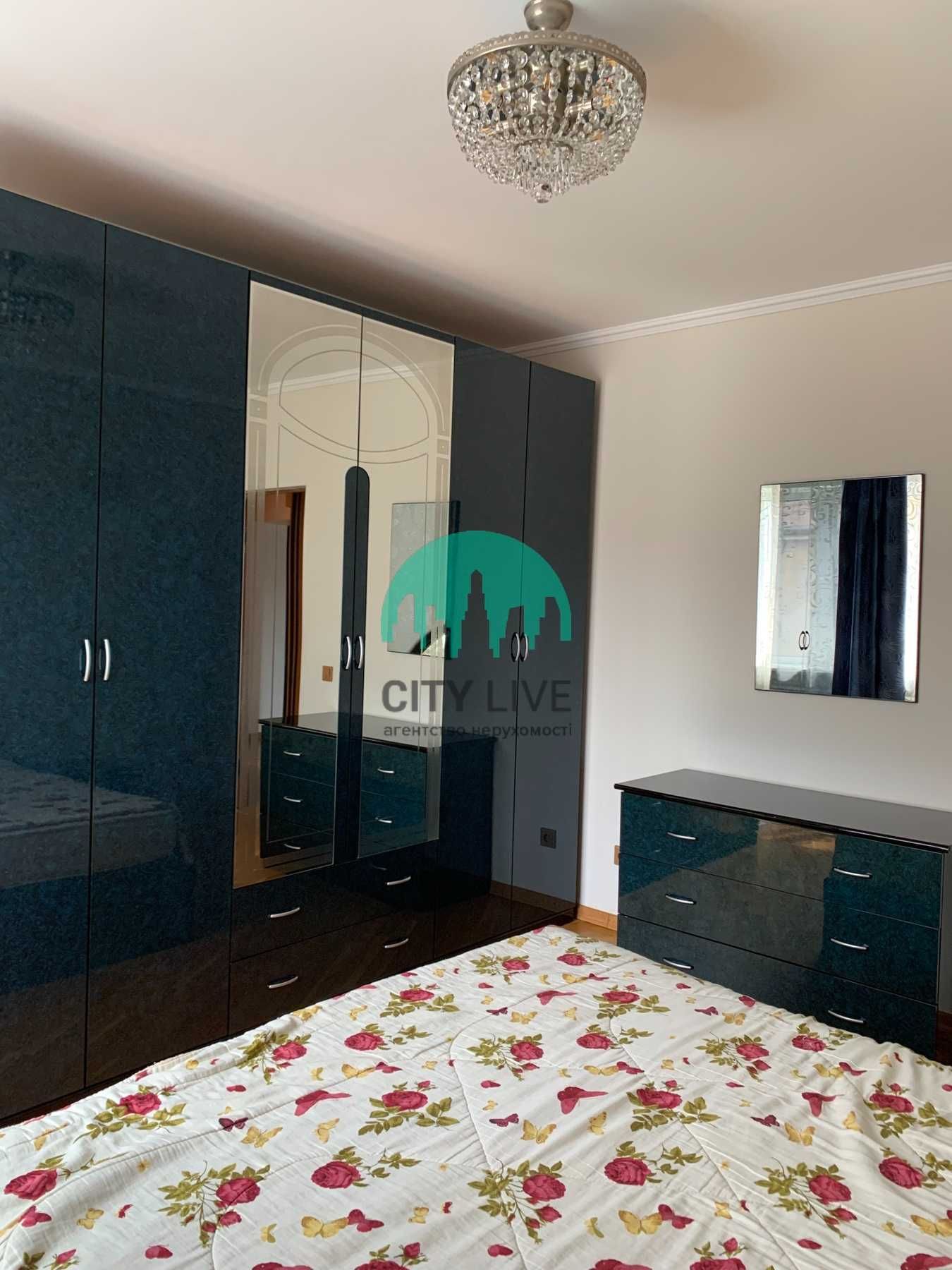 Spacious 3-Bedroom Apartment in City Center