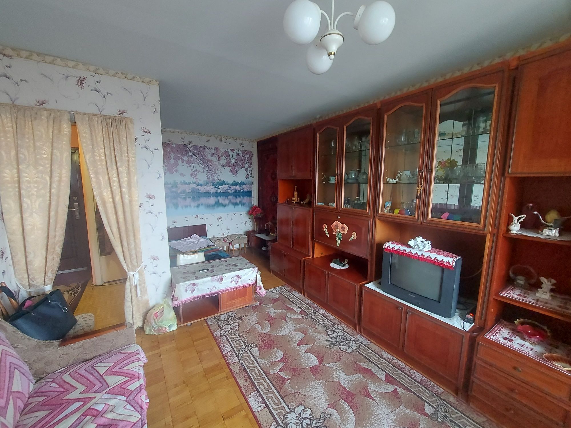 1-Room Apartment near Military Base on Grabovetska Street