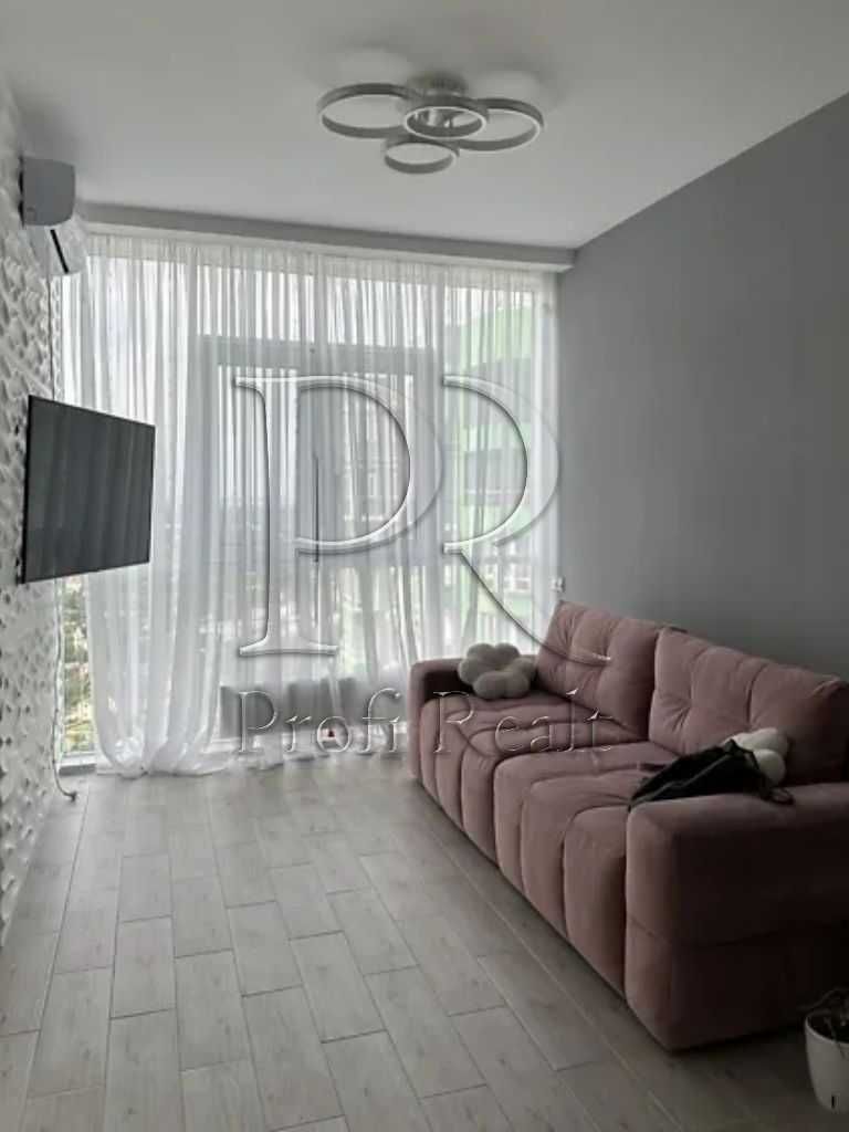 Panoramic 3-Room Duplex Apartment in Kakhovska Complex