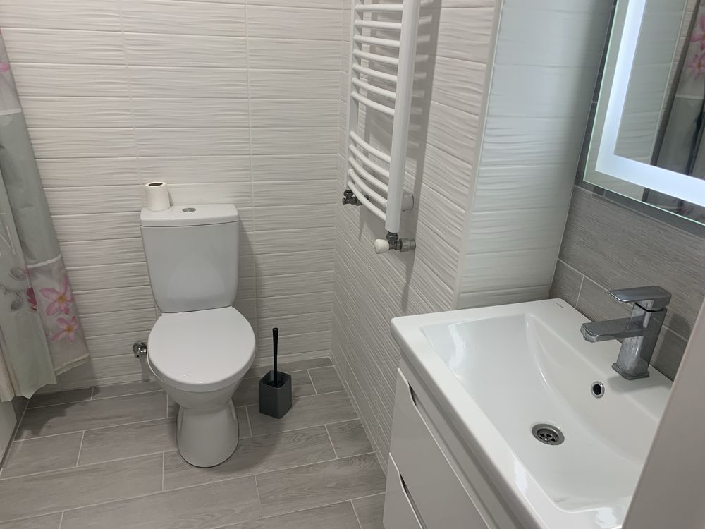 Spacious 1-Room Apartment with River View in Avangard Complex