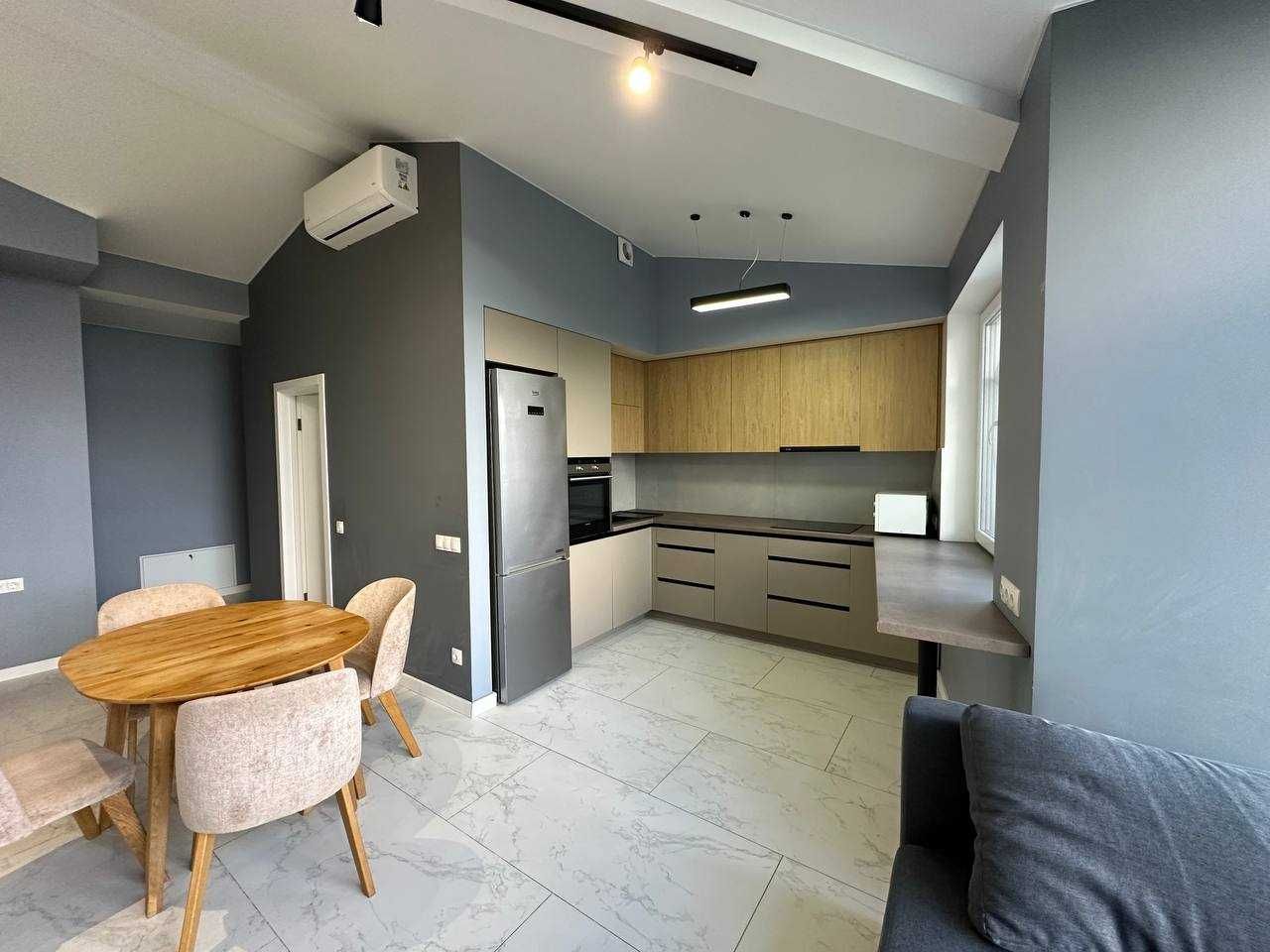 2-Room Apartment with Designer Renovation in New Building on Kniahyni Olhy Street