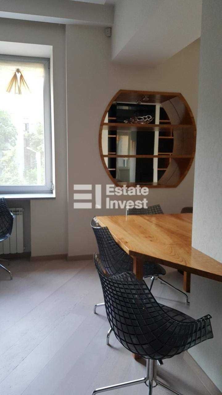 Modern 65m² Apartment with Designer Kitchen-Studio
