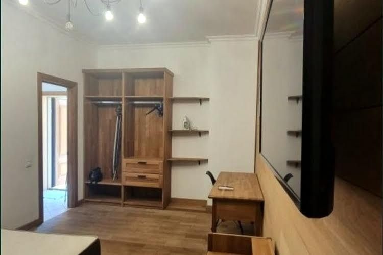 2-Room Apartment in City Center with Designer Interior