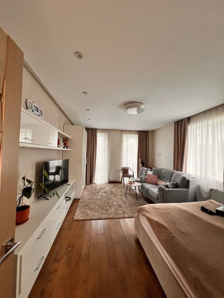 Stylish 1-Bedroom Apartment in Avalon Comfort Complex, Lviv