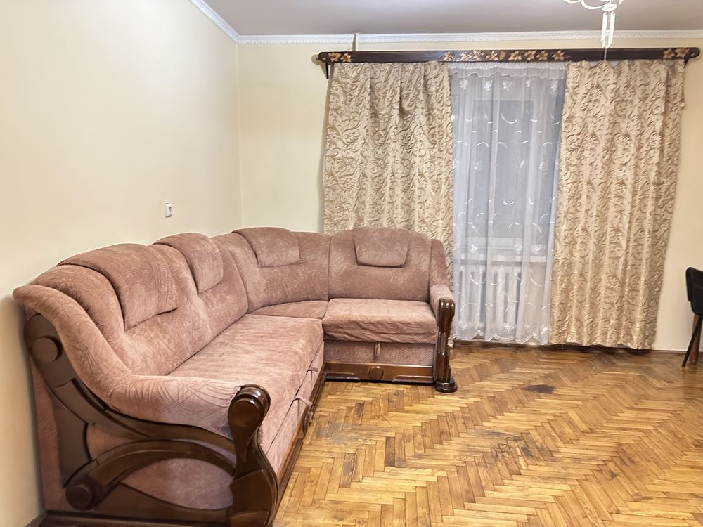 Furnished Room Near Shopping Mall with All Utilities