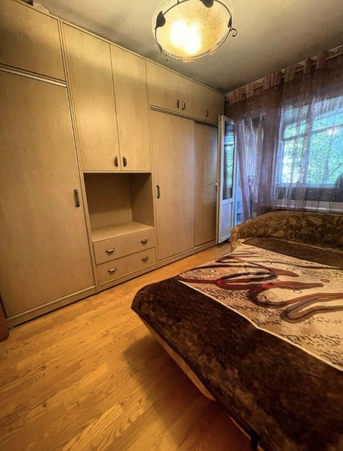 Cozy Two-Bedroom Apartment with Separate Bedrooms