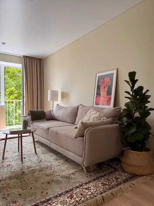 Stylish 44 sq.m. Apartment near Lukyanivska Metro with Modern Renovation