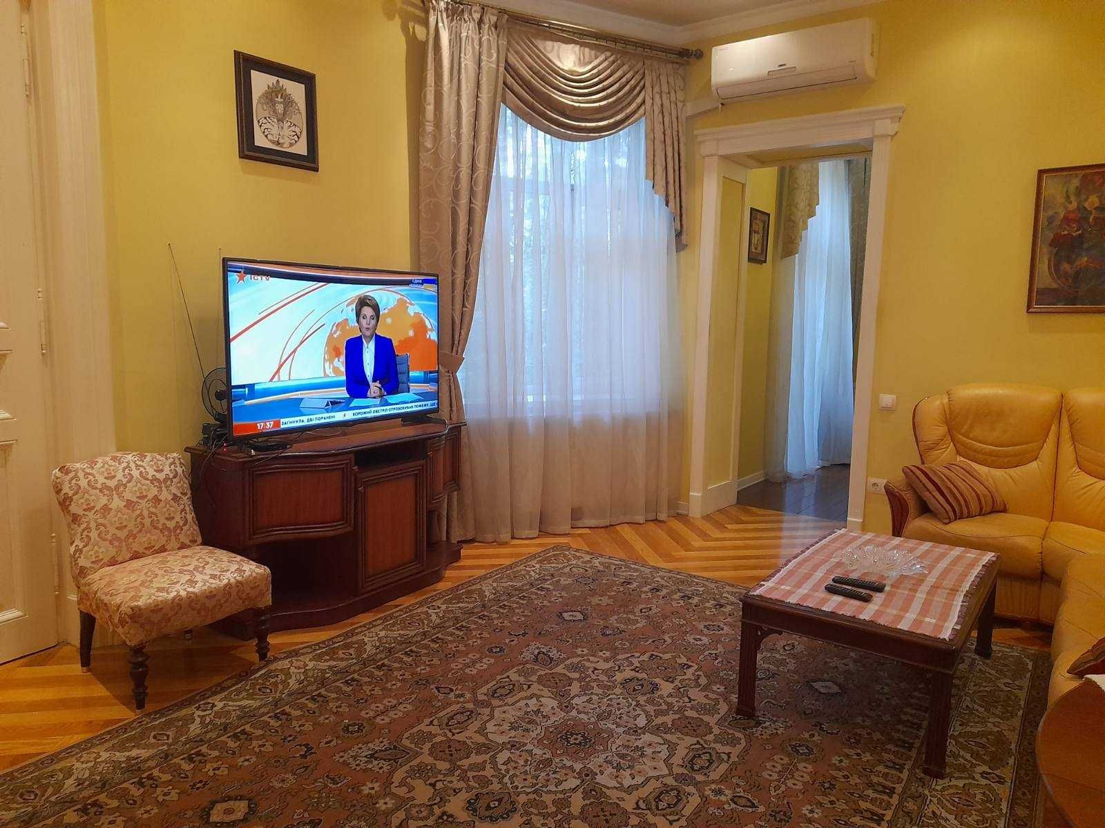 Spacious 110 m² Apartment in Lviv City Center with Classic Style