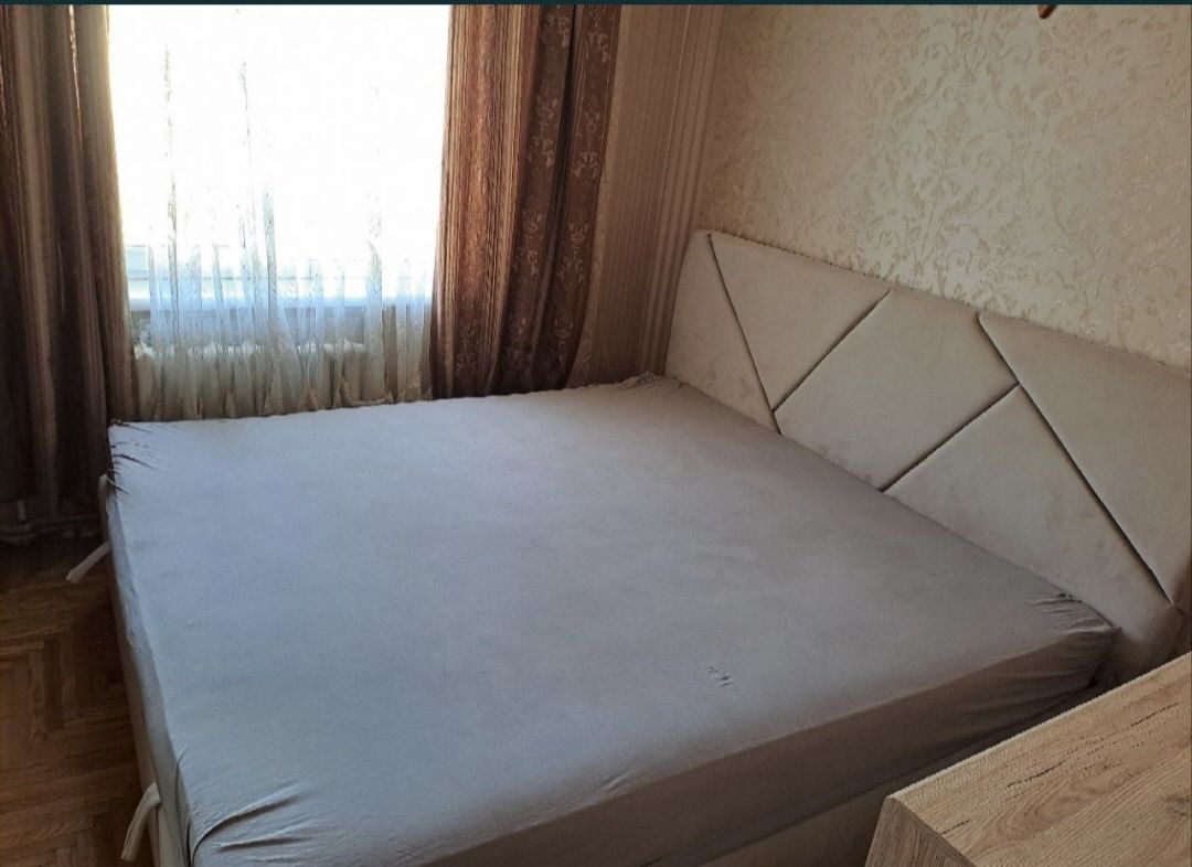 Three-room apartment in Rozvygovo area near School 13