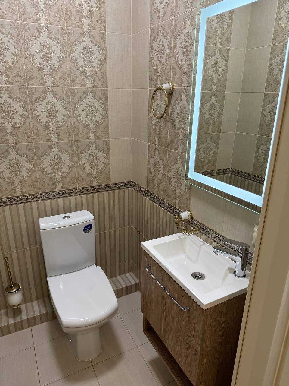 Rent 2-room apartment on Zaliznychna St., Veselka Residential Complex, 72 sq.m.