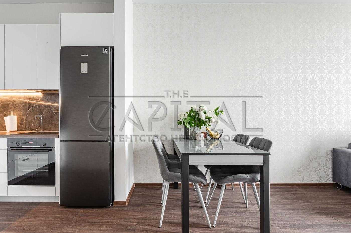 Premium 47m² Apartment in Zymchuka Street, Pechersk District
