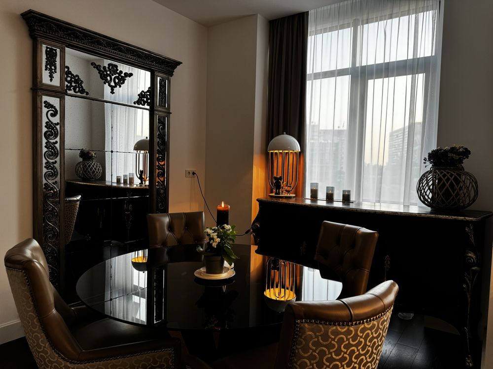 Stylish PecherSKY Apartment with Designer Interior
