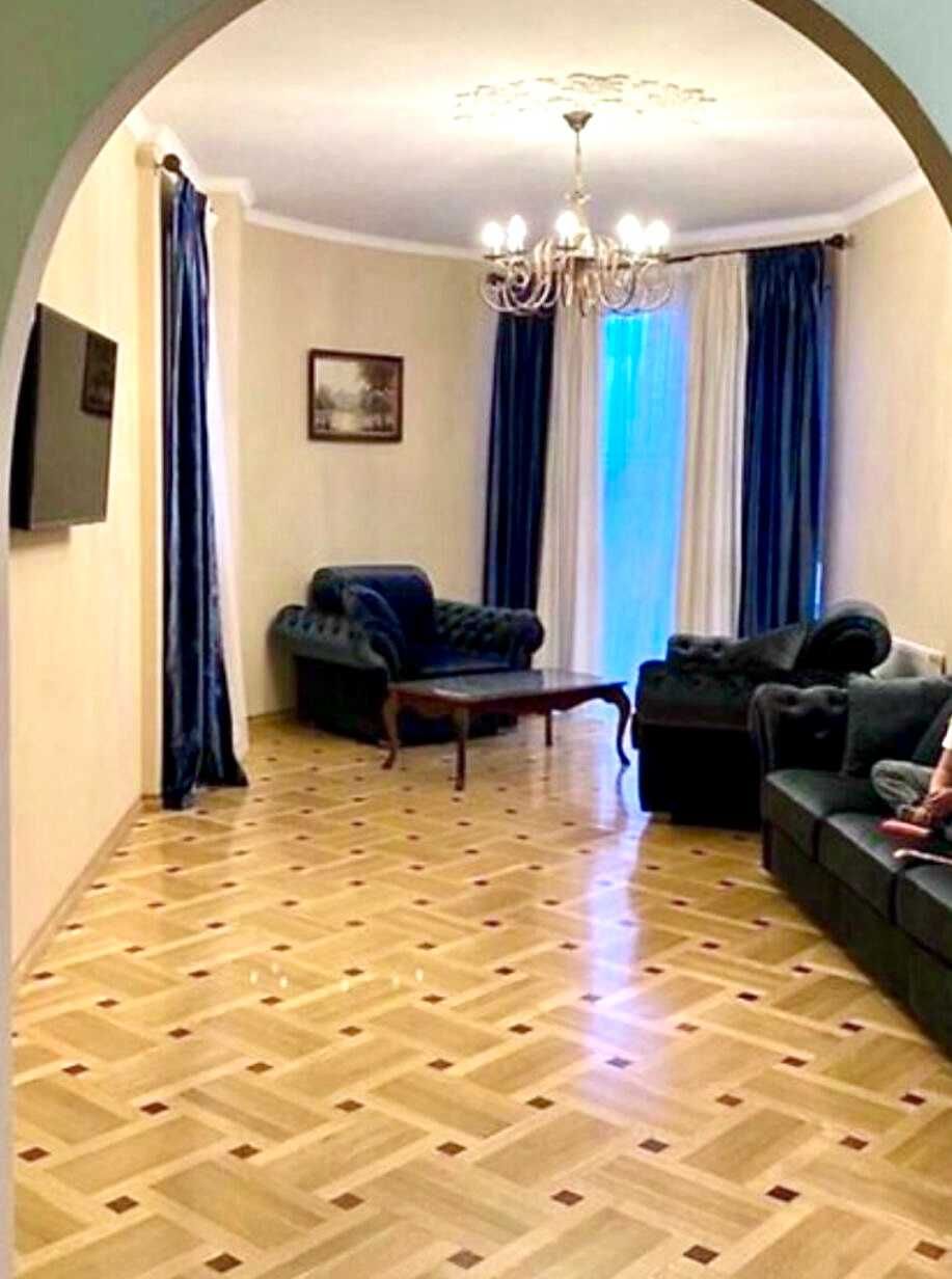2-Room Apartment on Lubinska-Karadzhycha Street with Euro Renovation