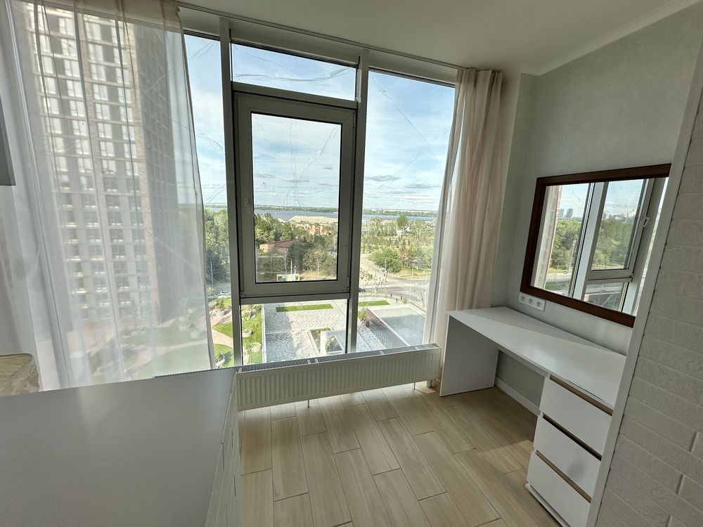 2-Room Apartment in River Park Complex, Naberezhna Peremohy Street