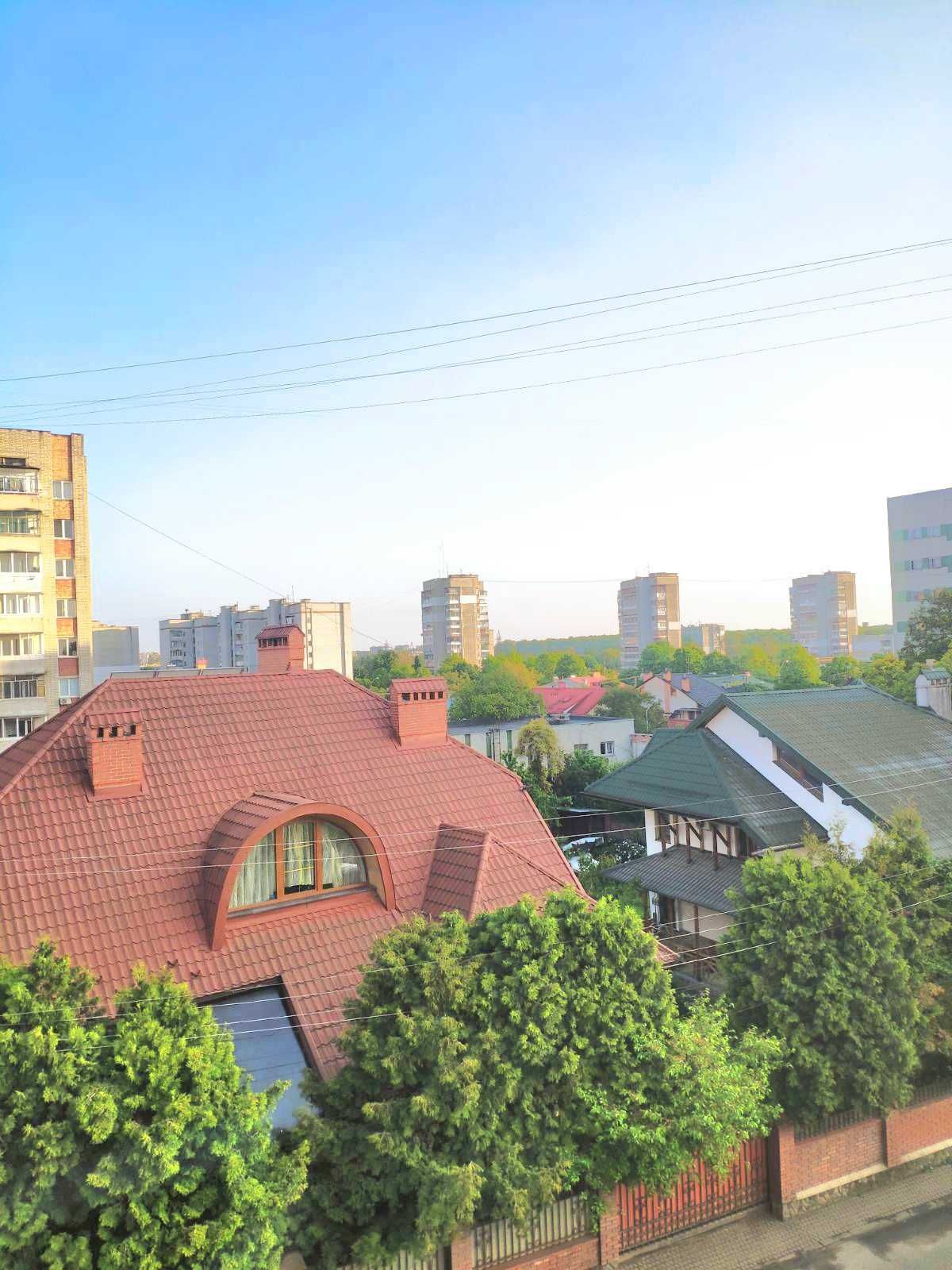 Two-bedroom apartment in Povitryana Hall Complex with modern renovation and full amenities