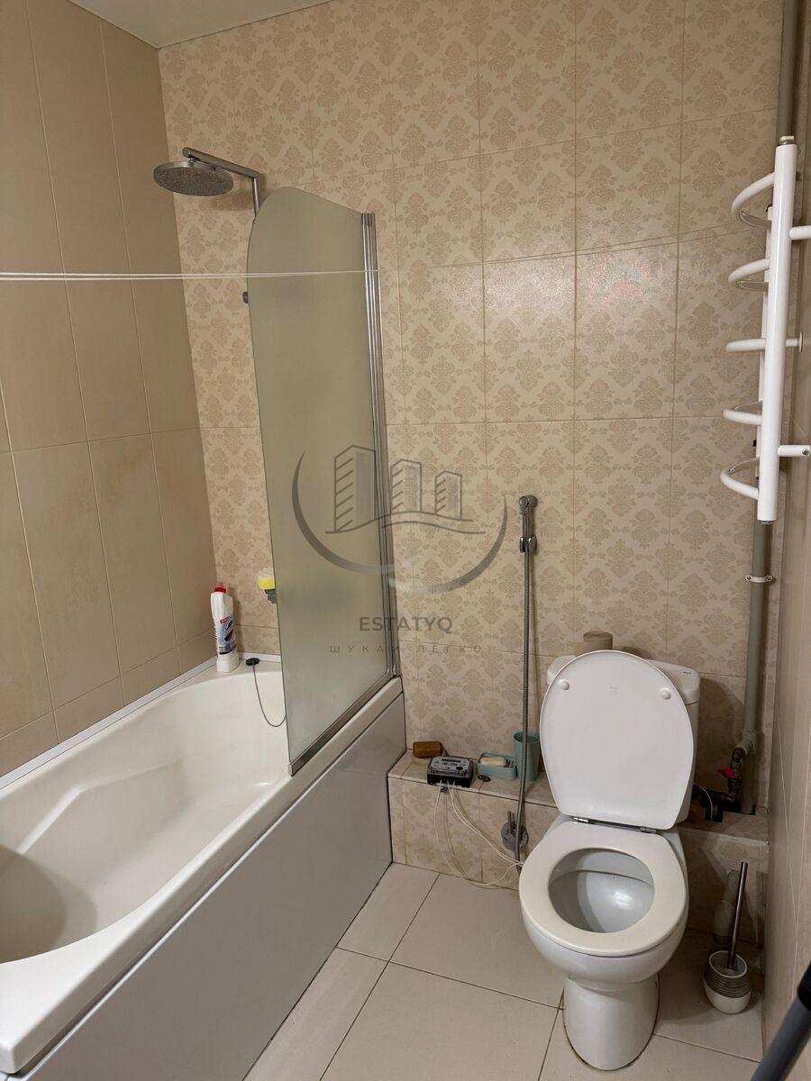 Two-room apartment in Oleksiivka, furnished with appliances
