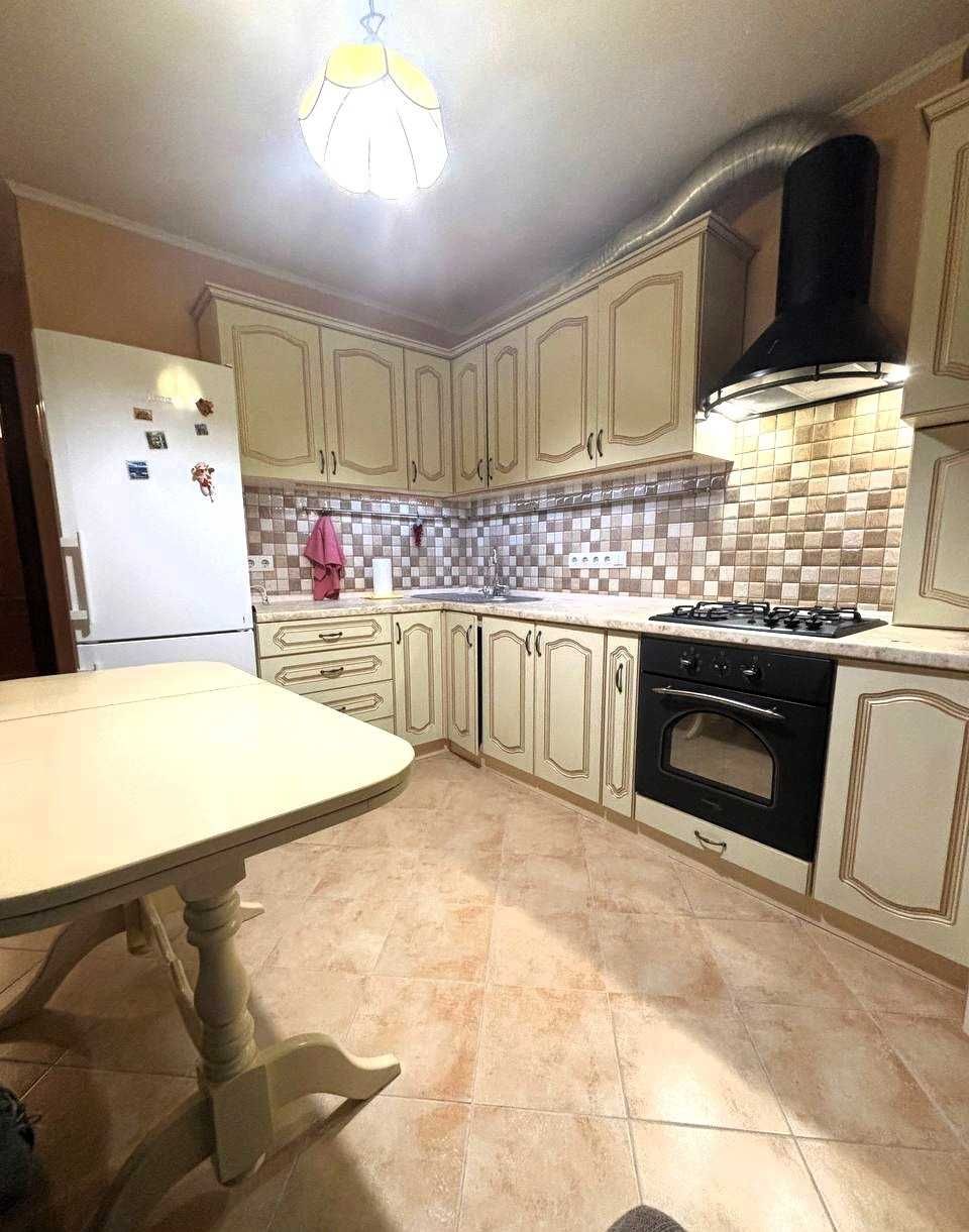 Large 1-bedroom apartment 46 m² in Petrivskyi Complex