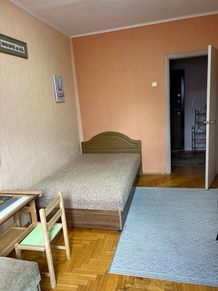 2-Room Apartment in Best District near Schools and Amenities